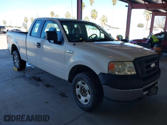 2006 Ford F-150 STX with VIN 1FTRX14WX6NA33218, listed as a IAAI auction lot 41667598 with 318,824 mi miles. Bid and sale history available at carsss.com. Image 1.