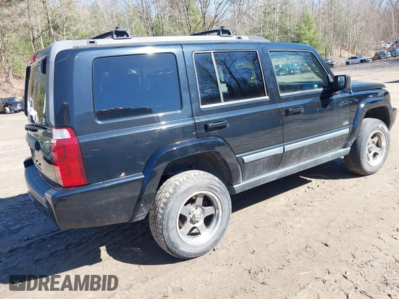 2008 Jeep Commander Sport z VIN 1J8HG48N58C156284, wystawiony jako IAAI lot #41825196 z przebiegiem 100 177 mil mil oraz . Historia ofert i sprzedaży dostępna na DreamBid. Obrazek 4.