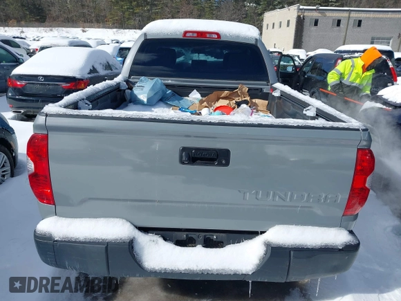 2014 Toyota Tundra 4WD Truck SR with VIN 5TFUM5F13EX051817, listed as a IAAI auction lot 41572338 with 138,459 mi miles. Bid and sale history available at carsss.com. Image 16.