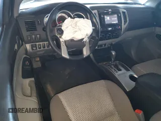 2014 Toyota Tacoma PreRunner z VIN 5TFTU4GN5EX063359, wystawiony jako Copart lot #47021535 z przebiegiem 109 192 mil mil oraz Szkoda całkowita • Salvage title. Historia ofert i sprzedaży dostępna na DreamBid. Obrazek 8.