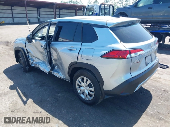 2025 Toyota Corolla Cross L with VIN 7MUAAAAG8SV129922, listed as a IAAI auction lot 42275105 with 993 mi miles and . Bid and sale history available at DreamBid. Image 3.
