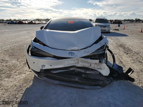 2024 Toyota Prius LE with VIN JTDACAAU8R3031656, listed as a Copart auction lot 47067245 with 1,005 mi miles and Salvage Title. Bid and sale history available at carsss.com. Image 5.