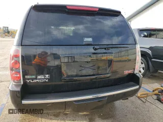 2011 GMC Yukon Denali with VIN 1GKS2EEF1BR327295, listed as a Copart auction lot 71555544 with 212,362 mi miles and Salvage Title. Bid and sale history available at carsss.com. Image 6.