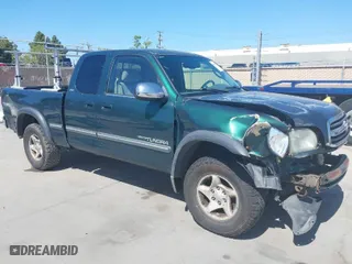 2002 Toyota Tundra SR5 with VIN 5TBBT44172S315879, listed as a IAAI auction lot 41960095 with 222,688 mi miles. Bid and sale history available at carsss.com. Image 1.