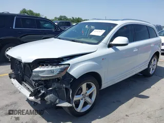 2015 Audi Q7 S line Prestige with VIN WA1DGAFE5FD028605, listed as a IAAI auction lot 42313627 with 143,287 mi miles and . Bid and sale history available at DreamBid. Image 18.