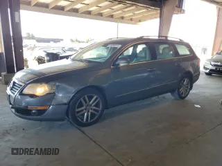 2008 Volkswagen Passat Lux with VIN WVWTK73C28E168047, listed as a Copart auction lot 64069615 with 122,218 mi miles and Salvage title. Bid and sale history available at DreamBid. Image 1.