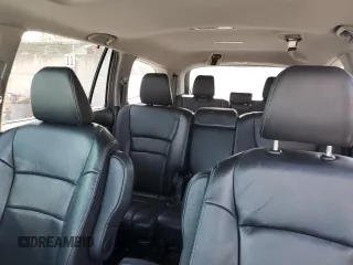 2019 Honda Pilot EX-L z VIN 5FNYF5H51KB042356, wystawiony jako Copart lot #57775565 z przebiegiem Nie podano mil oraz Nie do naprawy • Non repairable. Historia ofert i sprzedaży dostępna na DreamBid. Obrazek 10.