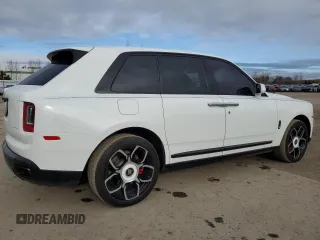 2022 Rolls-Royce Cullinan Black Badge z VIN SLATV8C01NU211417, wystawiony jako Copart lot #83323584 z przebiegiem 24 227 mil mil oraz Nie do naprawy. Historia ofert i sprzedaży dostępna na DreamBid. Obrazek 3.