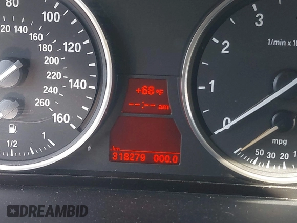 2010 BMW 5 Series 528i with VIN WBANU5C51AC125956, listed as a IAAI auction lot 41845322 with 318,279 mi miles and . Bid and sale history available at carsss.com. Image 15.