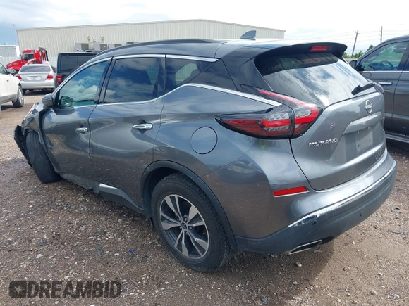 2023 Nissan Murano SV z VIN 5N1AZ2BJ6PC140912, wystawiony jako IAAI lot #42684601 z przebiegiem 52 272 mil mil oraz . Historia ofert i sprzedaży dostępna na DreamBid. Obrazek 3.