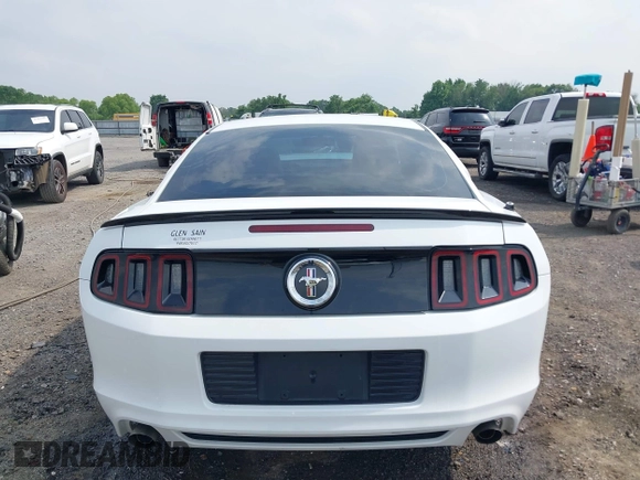2014 Ford Mustang V6 с VIN 1ZVBP8AM2E5318701, выставлен на аукционе IAAI как лот 42265557 с пробегом 97 870 миль миль и . История ставок и продаж доступна на DreamBid. Изображение 17.