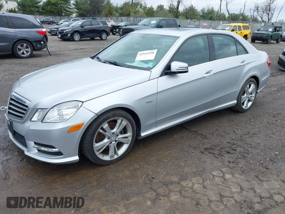 2012 Mercedes-Benz E 350 Luxury with VIN WDDHF8JB2CA655121, listed as a IAAI auction lot 41952558 with 106,155 mi miles and . Bid and sale history available at carsss.com. Image 2.