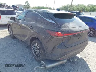 2024 Lexus RX 350 z VIN 2T2BAMCA9RC086862, wystawiony jako IAAI lot #41946004 z przebiegiem 6 664 mil mil oraz . Historia ofert i sprzedaży dostępna na DreamBid. Obrazek 3.
