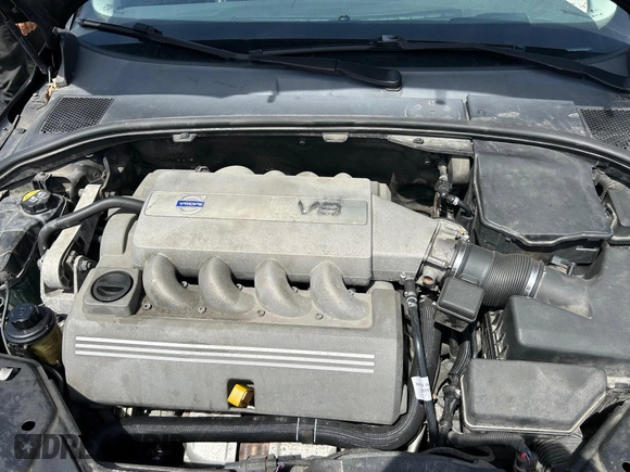 2007 Volvo S80 V8 with VIN YV1AH852471023365, listed as a IAAI auction lot 42123601 with 181,428 mi miles. Bid and sale history available at carsss.com. Image 10.