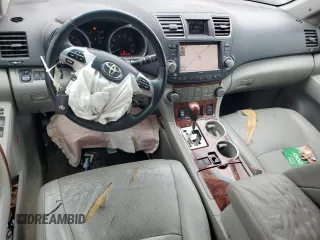 2012 Toyota Highlander Limited z VIN 5TDYK3EH4CS076738, wystawiony jako Copart lot #58552115 z przebiegiem 298 533 mil mil oraz Szkoda całkowita • Salvage title. Historia ofert i sprzedaży dostępna na DreamBid. Obrazek 8.