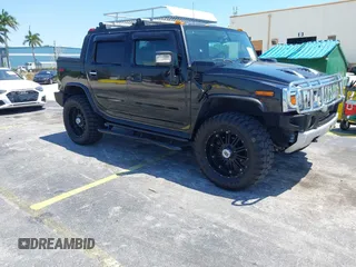 2005 Hummer H2 SUT with VIN 5GRGN22U25H106033, listed as a IAAI auction lot 42146070 with 193,268 mi miles. Bid and sale history available at carsss.com. Image 1.