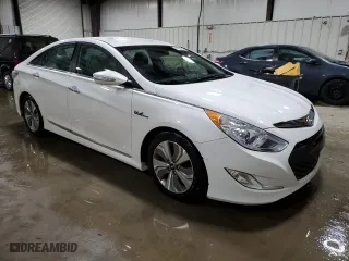 2013 Hyundai Sonata Hybrid with VIN KMHEC4A44DA080680, listed as a Copart auction lot 44304545 with 86,587 mi miles and Salvage Title. Bid and sale history available at carsss.com. Image 4.