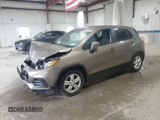 2020 Chevrolet Trax LS with VIN KL7CJKSB7LB334634, listed as a Copart auction lot 47757925 with 0 mi miles and Salvage Title. Bid and sale history available at carsss.com. Image 1.