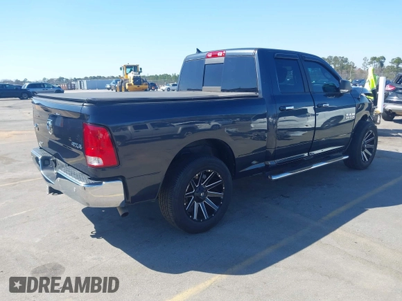 2018 Ram 1500 Big Horn z VIN 1C6RR7GG0JS218820, wystawiony jako IAAI lot #41747621 z przebiegiem 114 959 mil mil oraz . Historia ofert i sprzedaży dostępna na DreamBid. Obrazek 4.