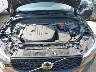 2025 Volvo XC60 Plus z VIN YV4M12RC0S1172417, wystawiony jako IAAI lot #42438854 z przebiegiem 2 853 mil mil oraz . Historia ofert i sprzedaży dostępna na DreamBid. Obrazek 10.