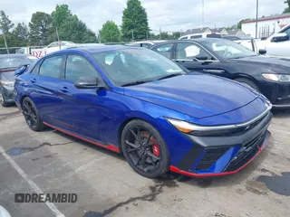 2024 Hyundai Elantra z VIN KMHLW4DK0RU020006, wystawiony jako IAAI lot #42395261 z przebiegiem 12 691 mil mil oraz . Historia ofert i sprzedaży dostępna na DreamBid. Obrazek 13.