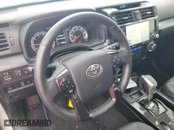 2023 Toyota 4Runner TRD Pro z VIN JTELU5JR4P6107986, wystawiony jako IAAI lot #42575841 z przebiegiem 8 950 mil mil oraz . Historia ofert i sprzedaży dostępna na DreamBid. Obrazek 12.