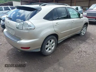 2005 Lexus RX 330 z VIN 2T2HA31U05C085370, wystawiony jako IAAI lot #42512890 z przebiegiem Nie podano mil oraz . Historia ofert i sprzedaży dostępna na DreamBid. Obrazek 4.