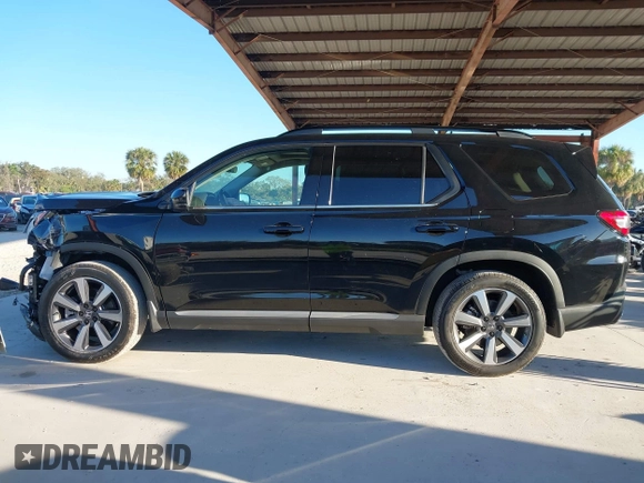 2024 Honda Pilot Elite with VIN 5FNYG1H85RB001707, listed as a IAAI auction lot 41793733 with 20,491 mi miles. Bid and sale history available at carsss.com. Image 15.