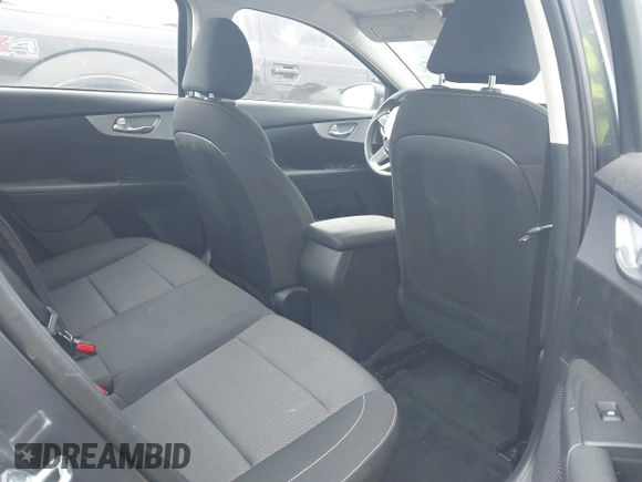 2024 Kia Forte LXS z VIN 3KPF24AD9RE792361, wystawiony jako IAAI lot #41863763 z przebiegiem 12 892 mil mil oraz . Historia ofert i sprzedaży dostępna na DreamBid. Obrazek 8.