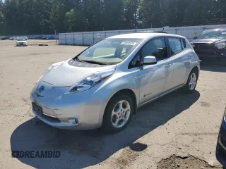 2011 Nissan LEAF SL-e z VIN JN1AZ0CP6BT001595, wystawiony jako Copart lot #58859325 z przebiegiem 38 452 mil mil oraz Tytuł czysty. Historia ofert i sprzedaży dostępna na DreamBid. Obrazek 1.