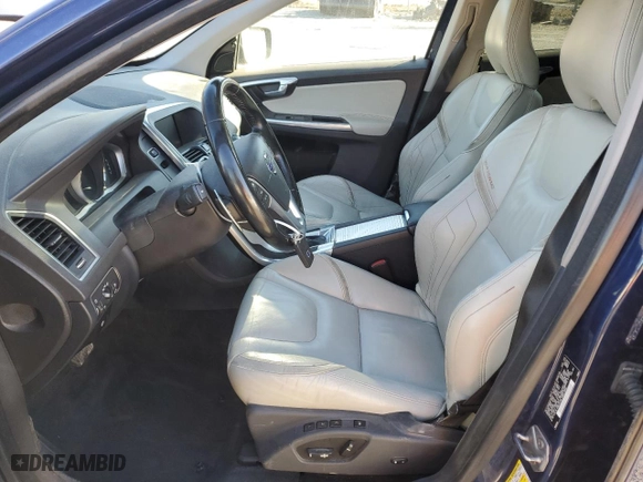 2015 Volvo XC60 T6 Platinum with VIN YV4902RV5F2702147, listed as a Copart auction lot 48128875 with 131,966 mi miles and Salvage Title. Bid and sale history available at carsss.com. Image 7.