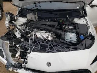 2020 Mercedes-Benz CLA with VIN WDD5J4GB2LN060733, listed as a Copart auction lot 70671402 with 6,689 mi miles. Bid and sale history available at carsss.com. Image 11.