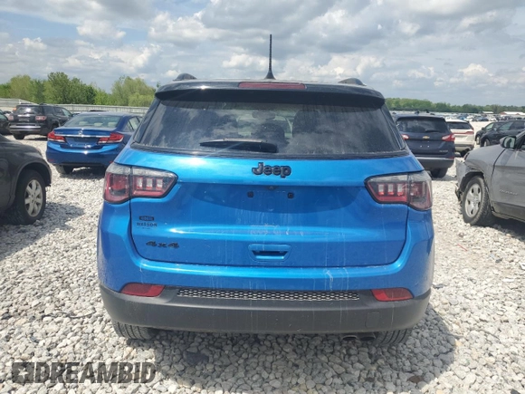 2021 Jeep Compass Altitude z VIN 3C4NJDBB9MT567907, wystawiony jako Copart lot #56241815 z przebiegiem 93 319 mil mil oraz Nie do naprawy • Non repairable. Historia ofert i sprzedaży dostępna na DreamBid. Obrazek 6.