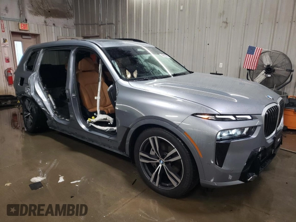 2024 BMW X7 xDrive40i with VIN 5UX23EM08R9U17736, listed as a Copart auction lot 46253975 with 29,668 mi miles and Salvage Title. Bid and sale history available at carsss.com. Image 4.