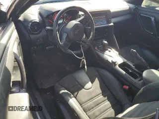 2018 Nissan GT-R Premium с VIN JN1AR5EF9JM710421, выставлен на аукционе Copart как лот 84895244 с пробегом 27 217 миль миль и Списание • Salvage title. История ставок и продаж доступна на DreamBid. Изображение 8.