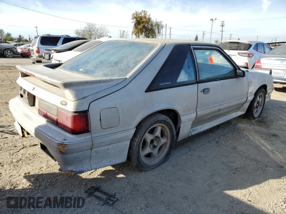 1988 Ford Mustang with VIN 1FABP41A7JF117002, listed as a Copart auction lot 84570564 with 63,626 mi miles and Clean title. Bid and sale history available at DreamBid. Image 3.