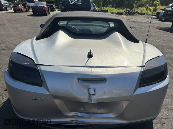 2007 Saturn Sky with VIN 1G8MB35B67Y101976, listed as a IAAI auction lot 42031215 with 81,153 mi miles. Bid and sale history available at carsss.com. Image 6.