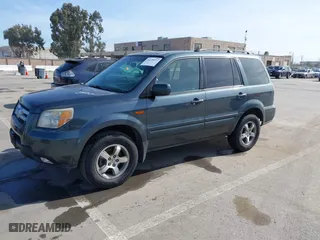 2006 Honda Pilot EX-L with RES with VIN 5FNYF28656B016419, listed as a IAAI auction lot 41620977 with 206,372 mi miles. Bid and sale history available at carsss.com. Image 2.