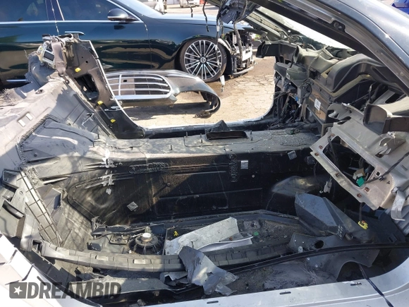 2017 Chevrolet Corvette 1LT with VIN 1G1YB2D72H5121877, listed as a IAAI auction lot 39965830 with Not provided miles and . Bid and sale history available at DreamBid. Image 5.