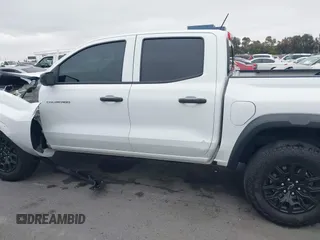 2024 Chevrolet Colorado 4WD Trail Boss с VIN 1GCPTEEK1R1156164, выставлен на аукционе IAAI как лот 42287048 с пробегом Не указан миль и . История ставок и продаж доступна на DreamBid. Изображение 14.