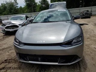 2022 Kia EV6 Wind with VIN KNDC34LA8N5029594, listed as a Copart auction lot 61707524 with 59,367 mi miles and Salvage Title. Bid and sale history available at carsss.com. Image 5.