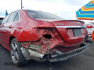 2020 Mercedes-Benz E 350 z VIN WDDZF8DBXLA704257, wystawiony jako IAAI lot #41248454 z przebiegiem 67 143 mil mil oraz . Historia ofert i sprzedaży dostępna na DreamBid. Obrazek 6.
