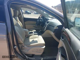 2012 Cadillac SRX Luxury Collection with VIN 3GYFNDE36CS542006, listed as a IAAI auction lot 41976675 with 137,418 mi miles. Bid and sale history available at carsss.com. Image 5.