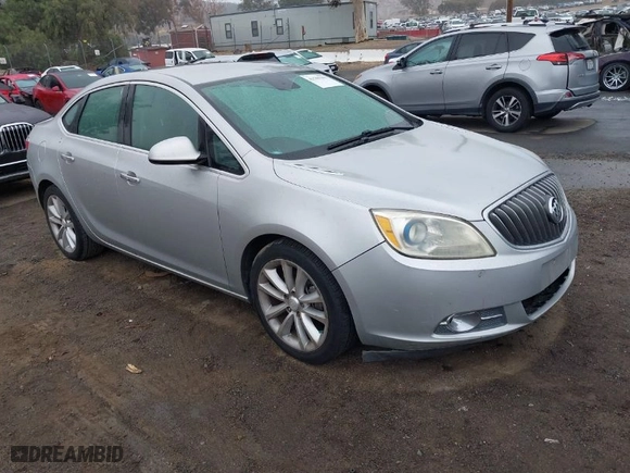 2014 Buick Verano with VIN 1G4PP5SKXE4110099, listed as a IAAI auction lot 41569581 with 204,263 mi miles. Bid and sale history available at carsss.com. Image 1.