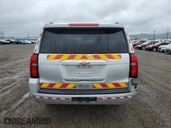 2019 Chevrolet Suburban LT z VIN 1GNSKHKC0KR397479, wystawiony jako Copart lot #56206065 z przebiegiem 289 466 mil mil oraz Czysty tytuł • Clean title. Historia ofert i sprzedaży dostępna na DreamBid. Obrazek 6.