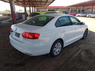 2013 Volkswagen Jetta SE with VIN 3VWDX7AJ0DM370393, listed as a IAAI auction lot 42731730 with 99,249 mi miles and . Bid and sale history available at DreamBid. Image 4.