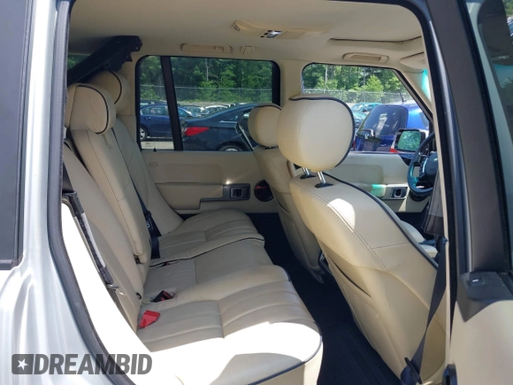 2004 Land Rover Range Rover HSE with VIN SALME11424A167737, listed as a IAAI auction lot 42720331 with 145,422 mi miles and . Bid and sale history available at DreamBid. Image 8.