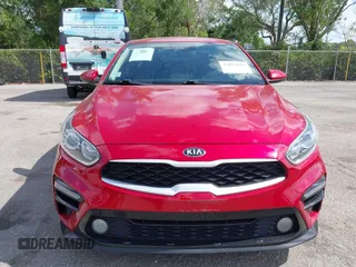 2019 Kia Forte LXS z VIN 3KPF24AD9KE014180, wystawiony jako IAAI lot #42093829 z przebiegiem 67 402 mil mil oraz . Historia ofert i sprzedaży dostępna na DreamBid. Obrazek 13.