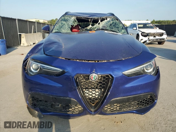 2022 Alfa Romeo Stelvio Sprint z VIN ZASPAKAN3N7D42064, wystawiony jako Copart lot #57510385 z przebiegiem Nie podano mil oraz Tytuł czysty. Historia ofert i sprzedaży dostępna na DreamBid. Obrazek 5.