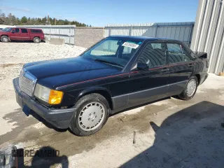 1993 Mercedes-Benz 190 z VIN WDBDA28D1PG007363, wystawiony jako Copart lot #53259095 z przebiegiem 85 393 mil mil oraz Nie do naprawy. Historia ofert i sprzedaży dostępna na DreamBid. Obrazek 1.